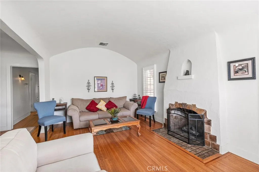 5436 5436 Norwich, Los Angeles, California 90032 home-pic-6